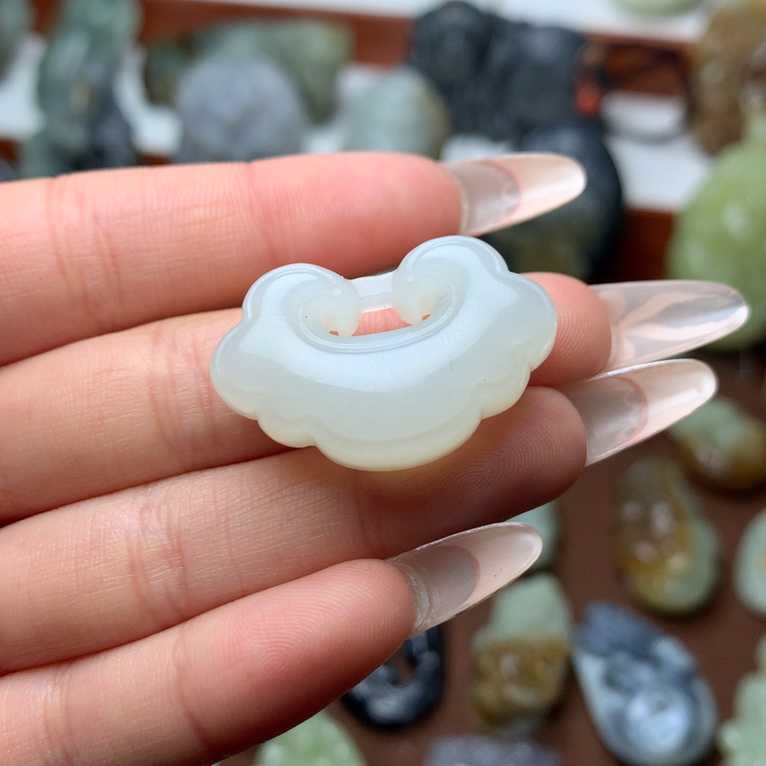 和田玉未镶嵌挂件