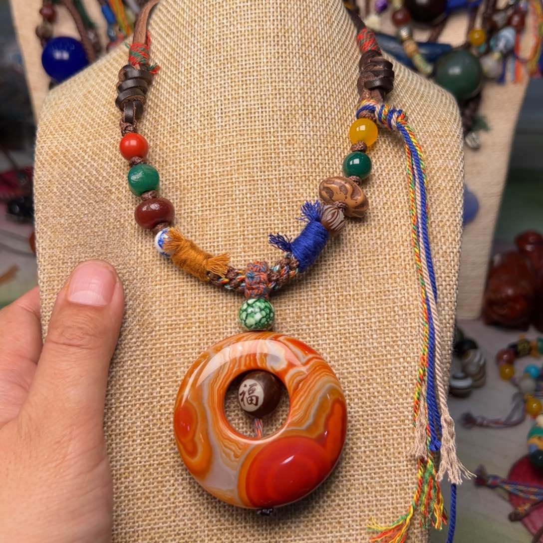 玛瑙/玉髓颈饰未镶嵌