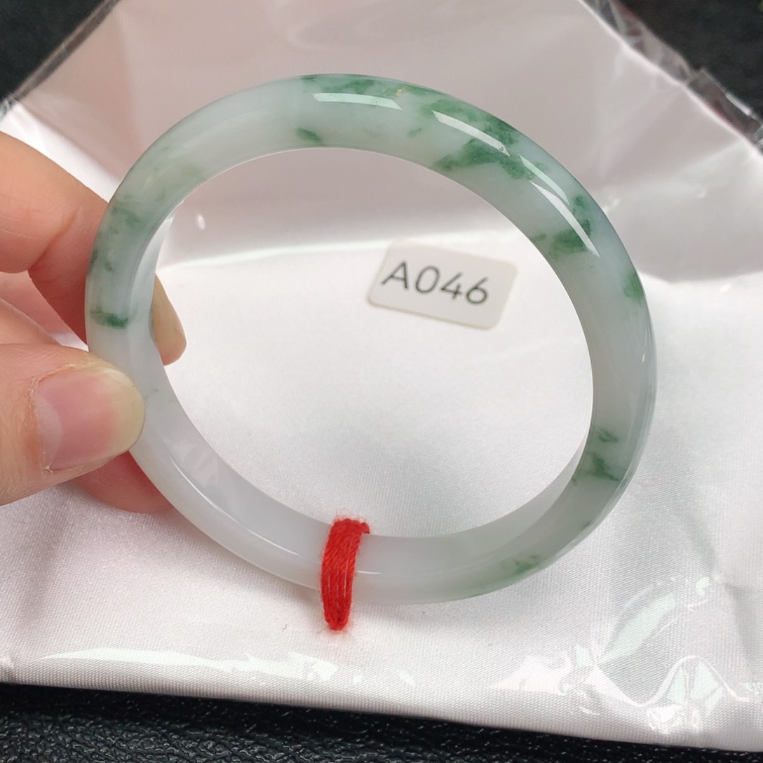 翡翠手镯未镶嵌58➕