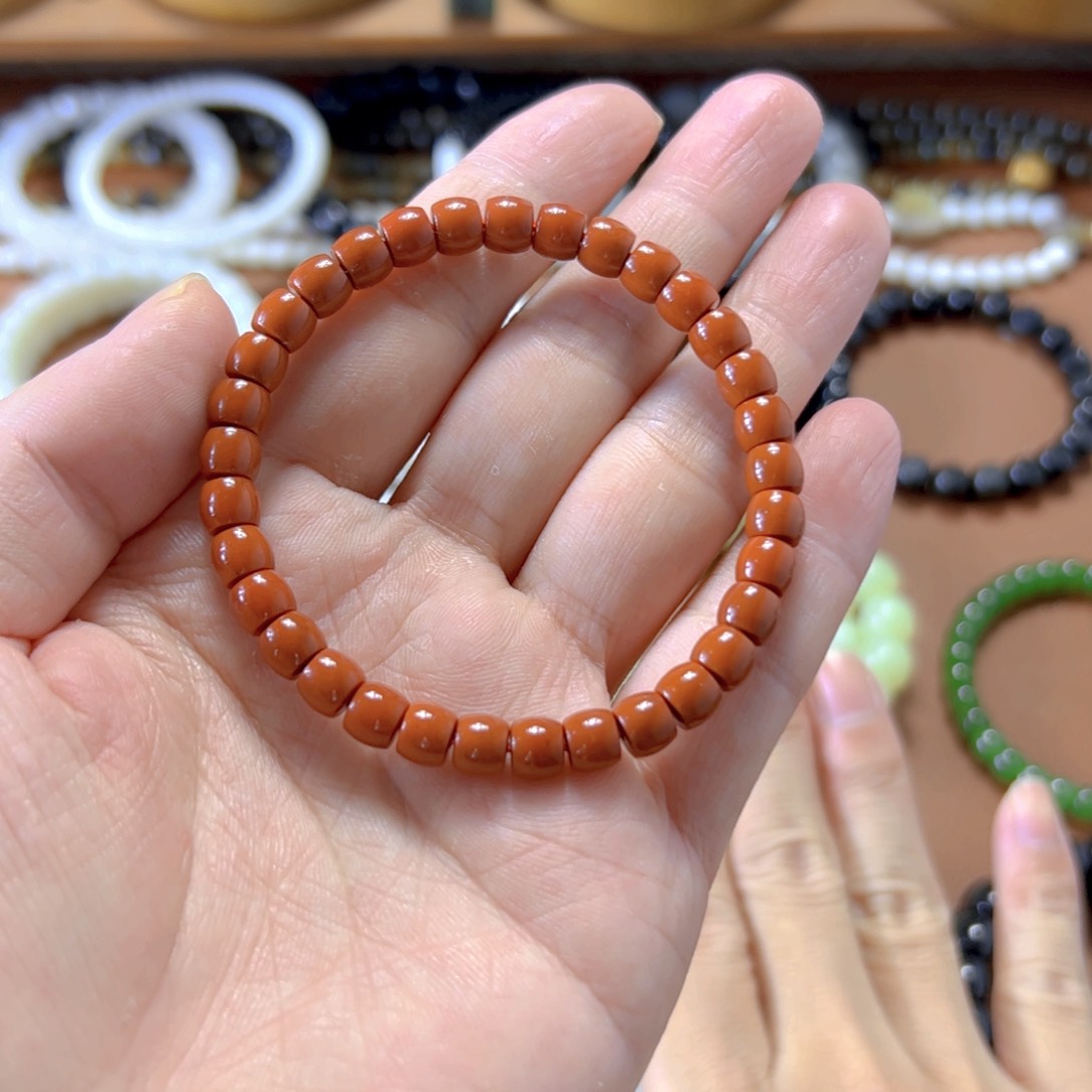 南红玛瑙手串未镶嵌