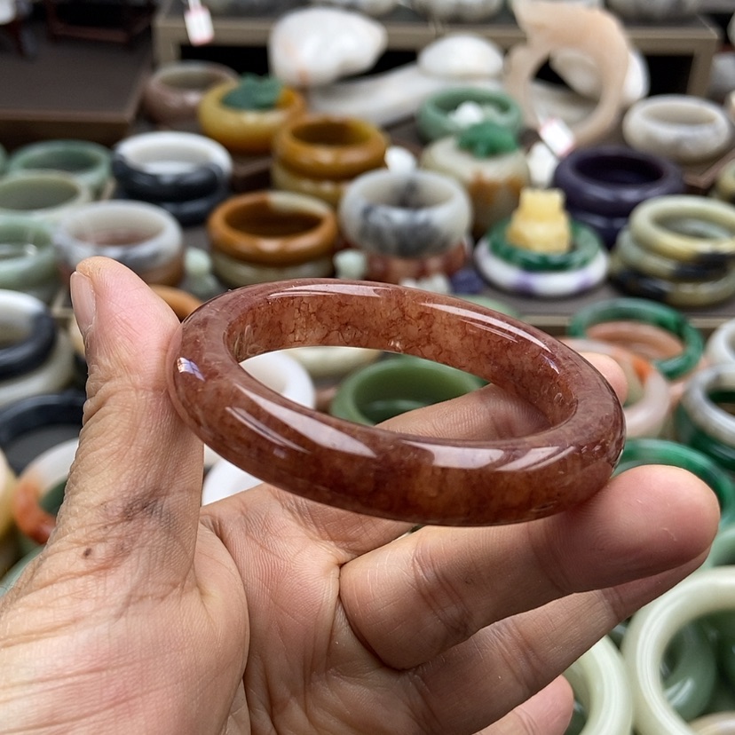 【闪购商品】石英质玉手镯未镶嵌ʚ****