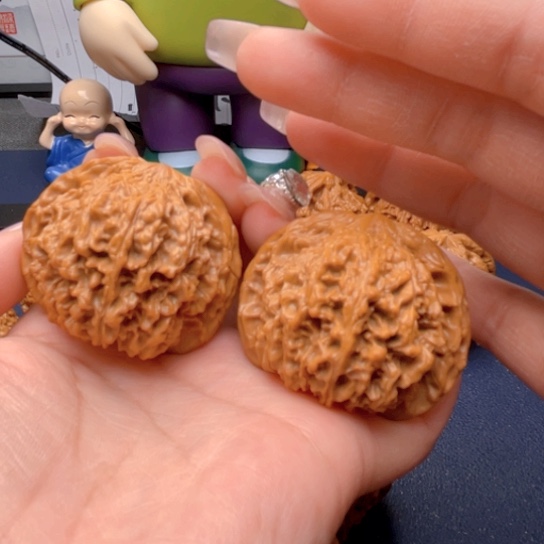 文玩核桃吊坠满天星