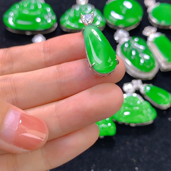 翡翠银S925镶嵌颈饰