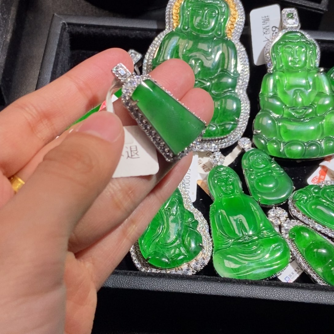 翡翠未镶嵌吊坠(不含链)