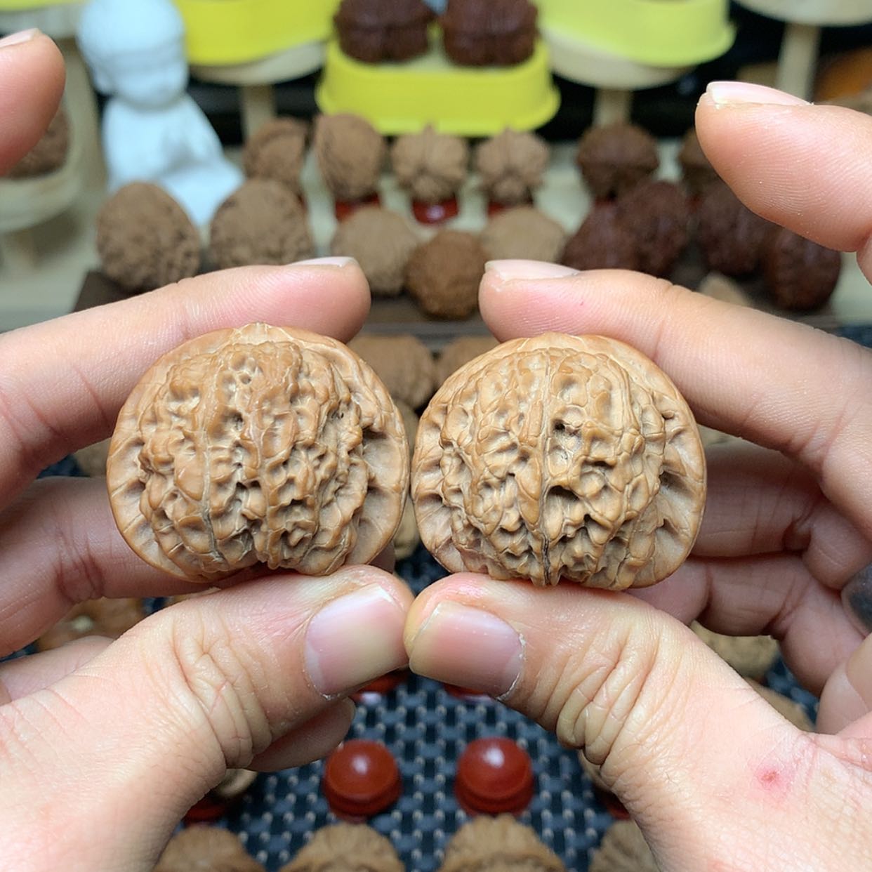 【闪购商品】文玩核桃把件全品平谷血麒麟狮子头42