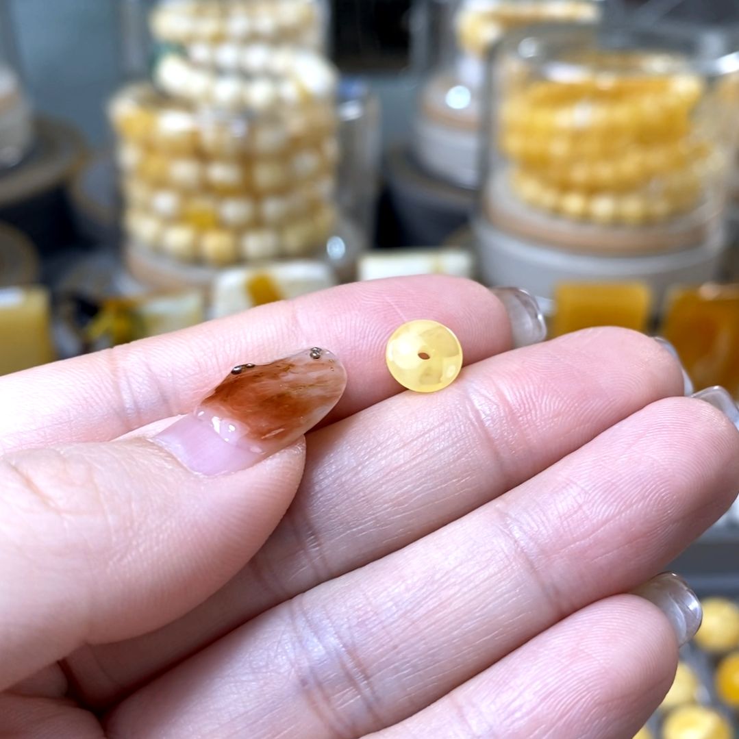 裸石琥珀未镶嵌隔片