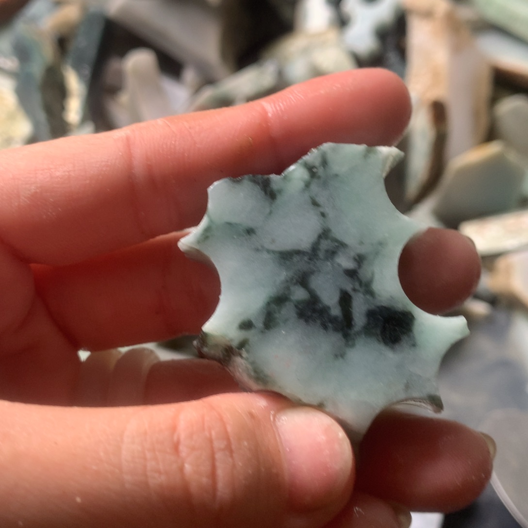 翡翠颈饰未镶嵌缅甸翡翠