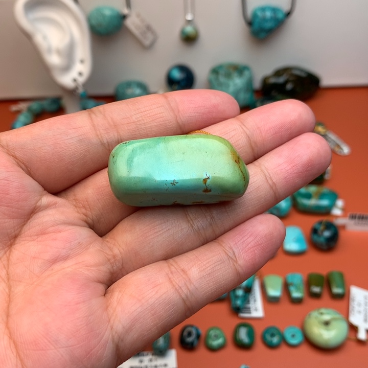 追***光绿松石未镶嵌珠宝奇石