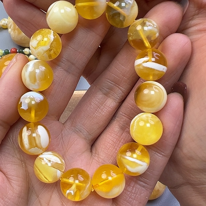 大***船蜜蜡未镶嵌珠宝奇石