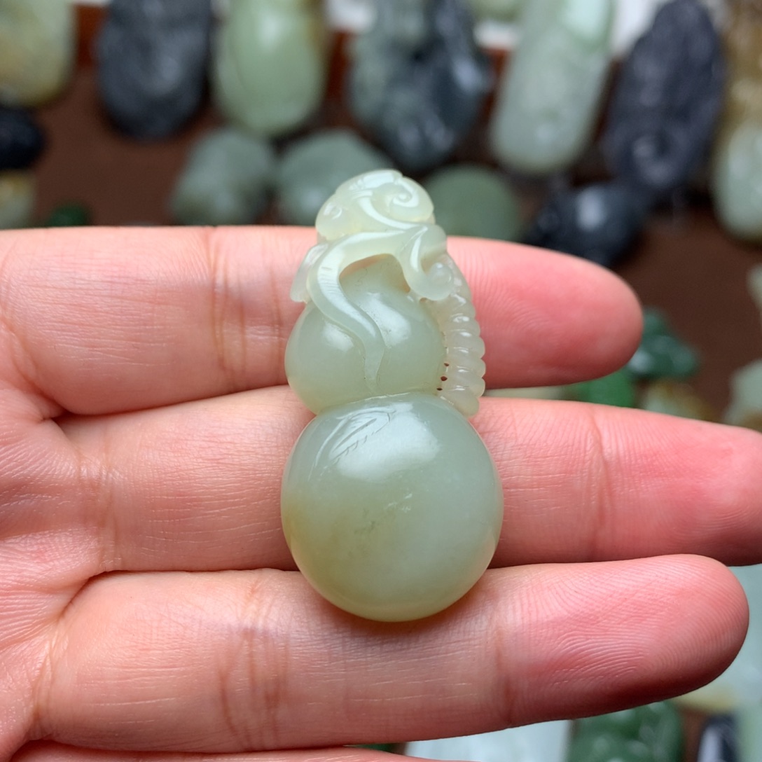 和田玉挂件未镶嵌