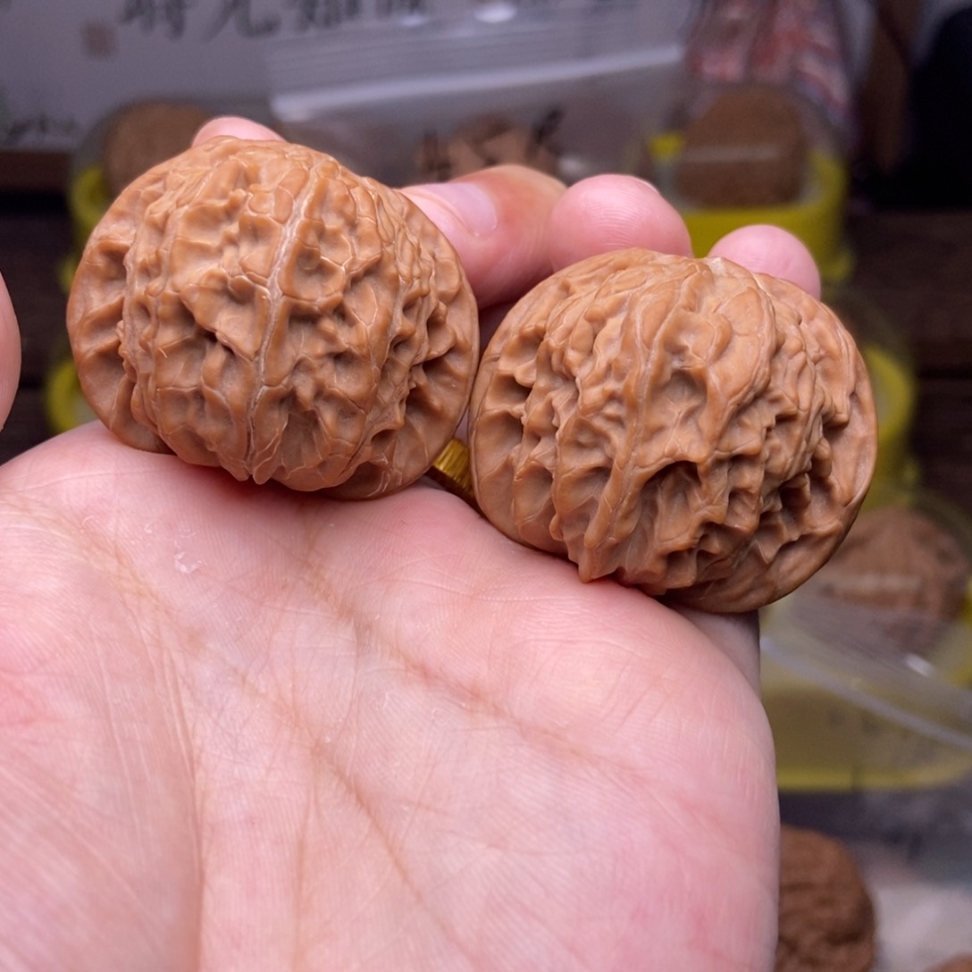 文玩核桃吊坠全品39尺磨盘红皮19949