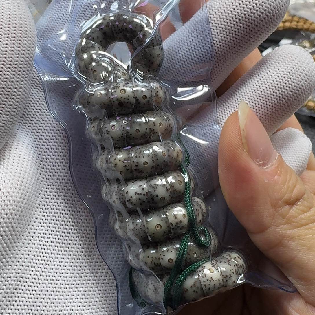 星月菩提手串星月菩提9mm石玉料大肠