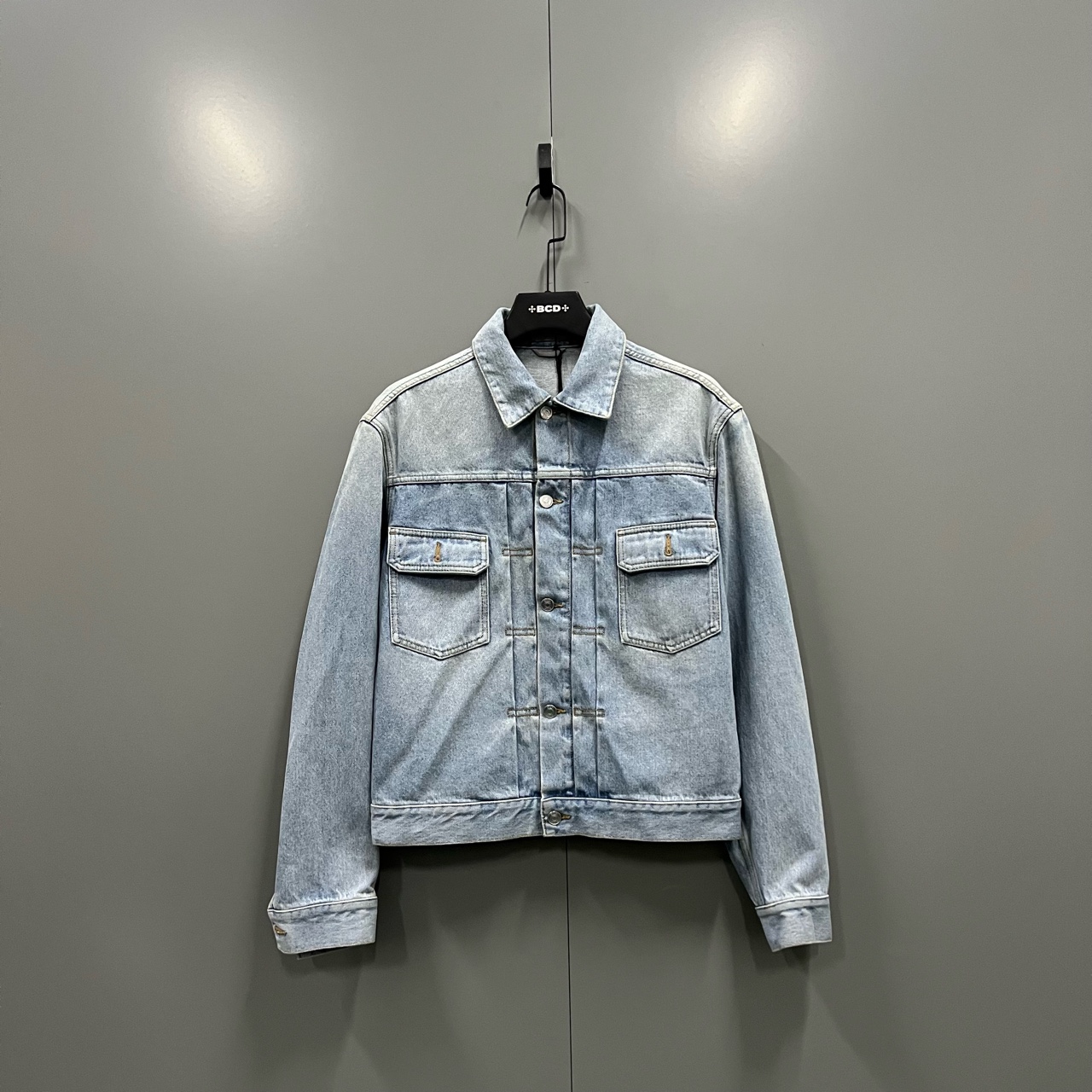 全新未使用 DIOR/迪奥 c 水洗贴标logo牛仔外套 44码 ki302435