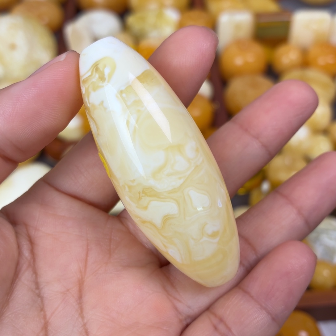 蜜蜡未镶嵌吊坠(不含链)长枣珠