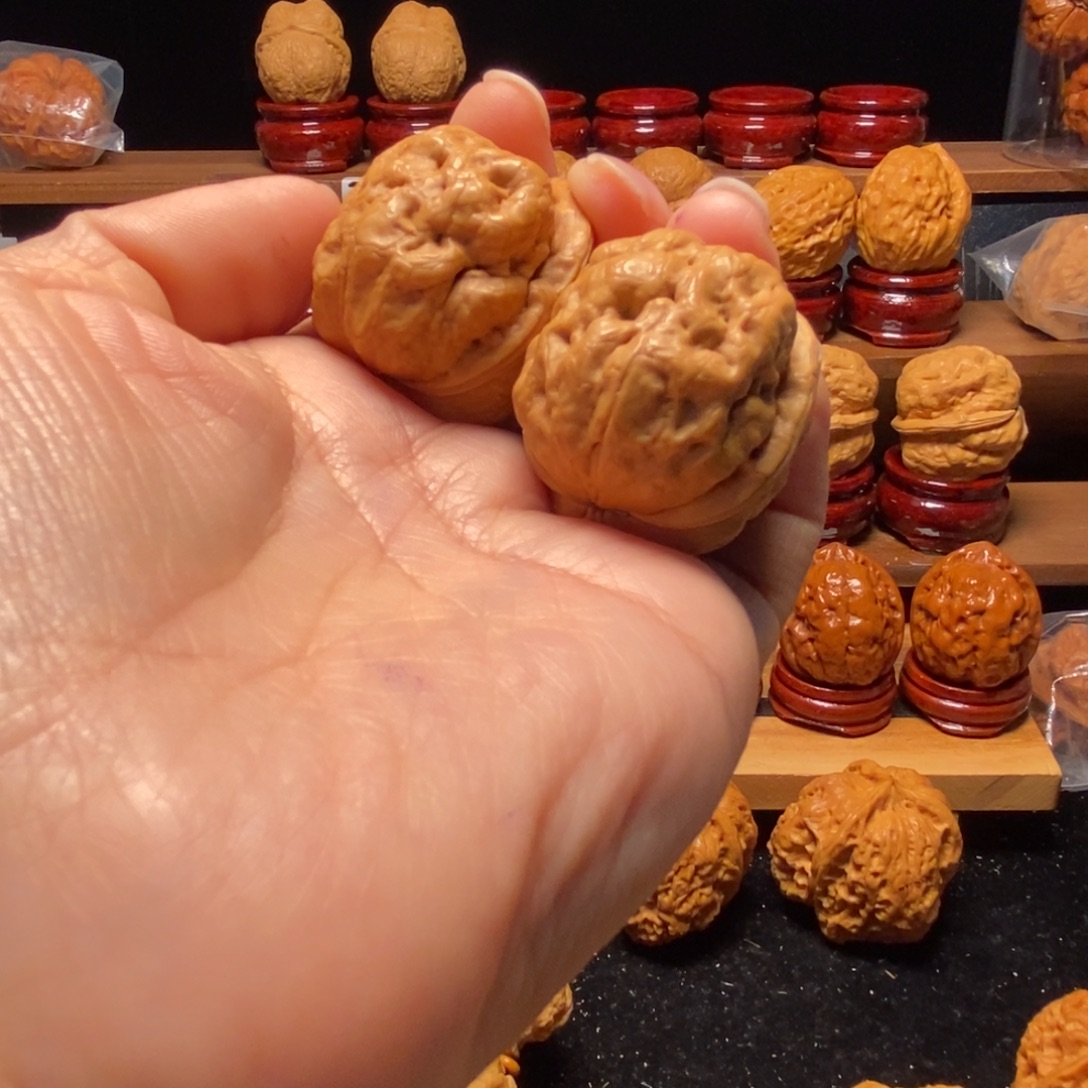 浮***）把件文玩核桃金蟾疙瘩包36尺