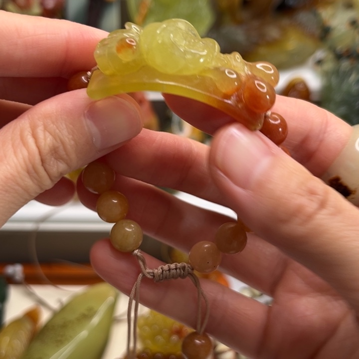 用***5蛇纹石玉未镶嵌手牌