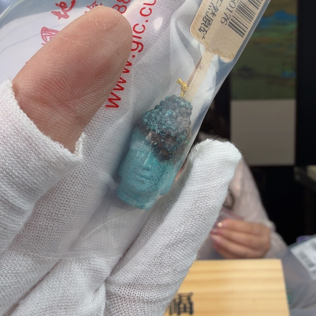 一***飞绿松石未镶嵌珠宝奇石