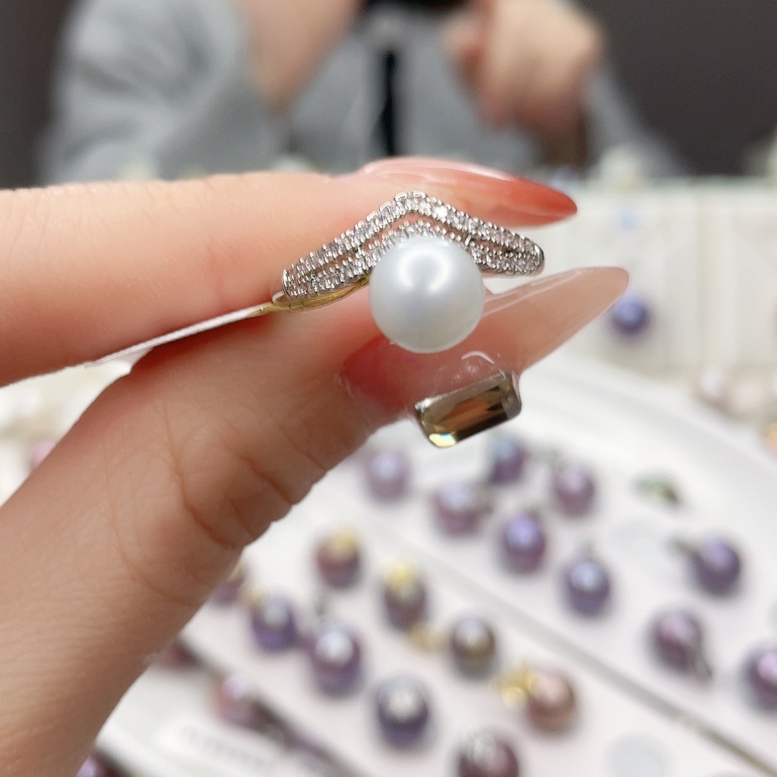 淡水珍珠吊坠(赠链)合金