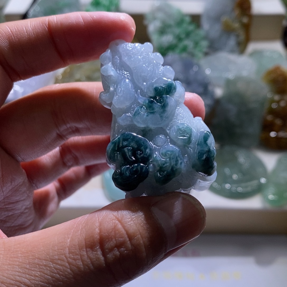 【闪购商品】翡翠颈饰未镶嵌白菜