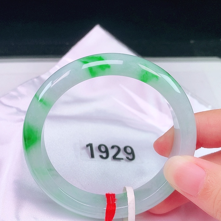 翡翠未镶嵌手镯翡翠手镯