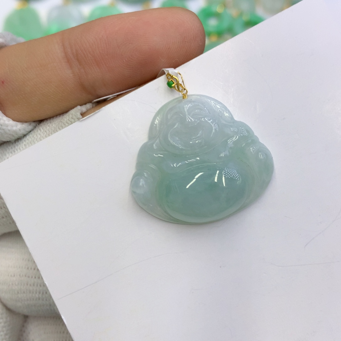 翡翠颈饰未镶嵌翡翠