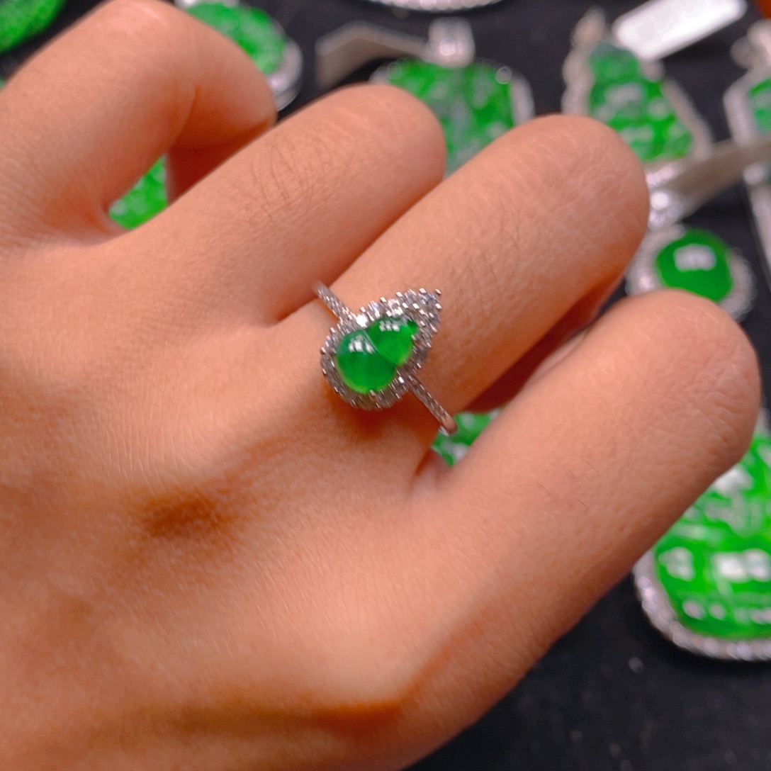 翡翠戒指银S925镶嵌8888888888