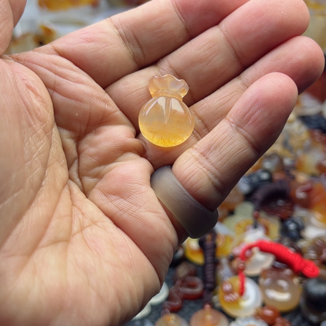 玛瑙/玉髓颈饰未镶嵌