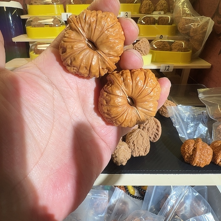 乱***糟文玩核桃吊坠我在外面等你