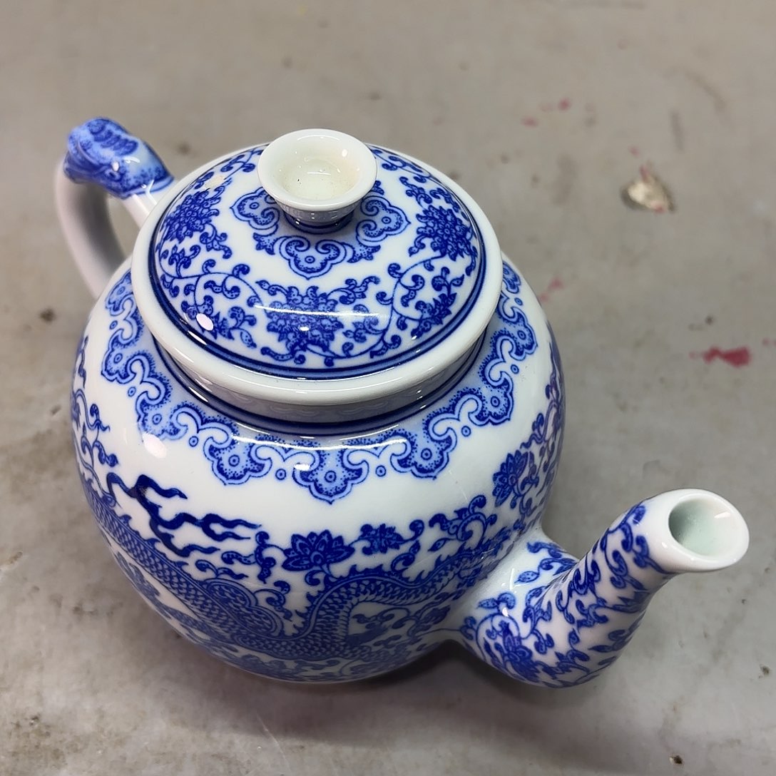 江***师瓷摆件现代工艺摆件