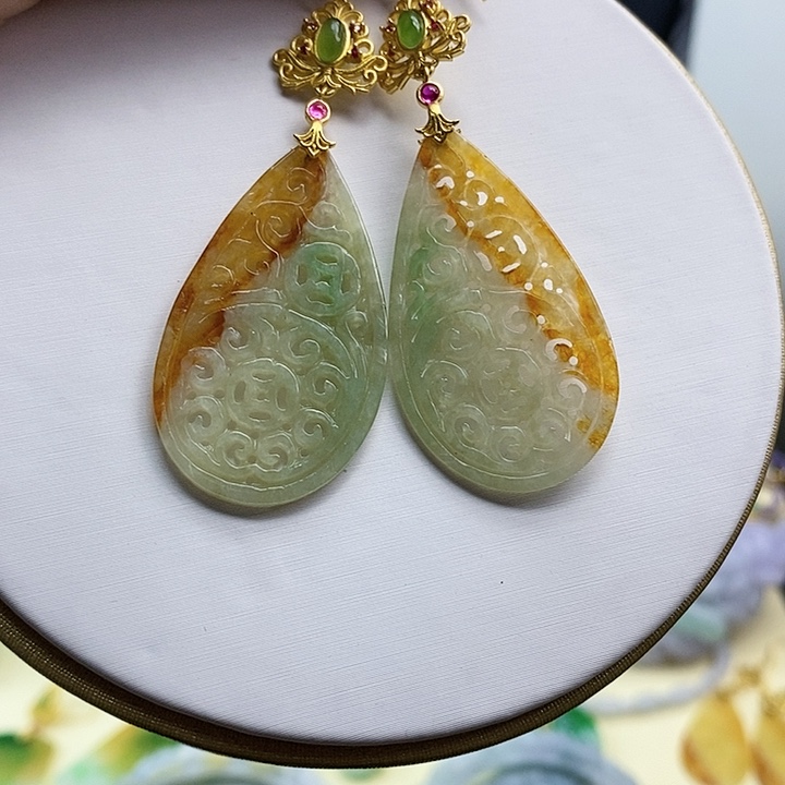 翡翠耳饰银S925镶嵌黄翡镂空雕刻水滴耳坠