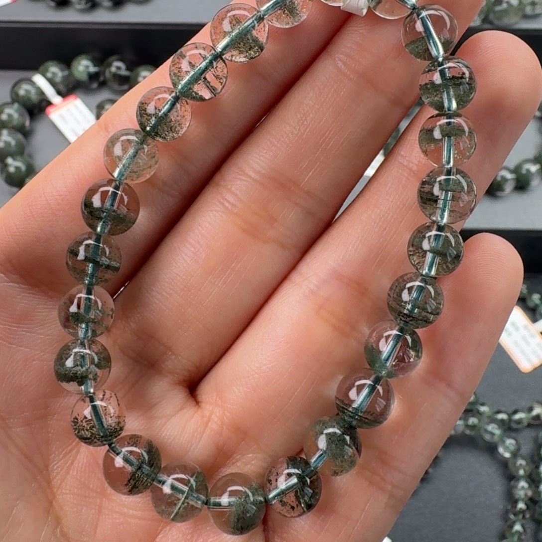 阿***蕾未镶嵌水晶手链天然绿幽灵