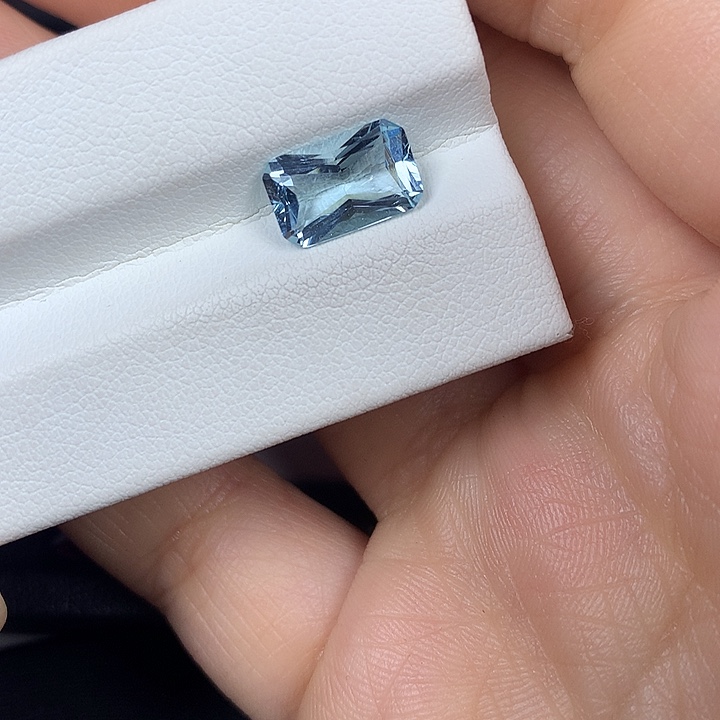 海蓝宝石裸石2.09ct海蓝宝