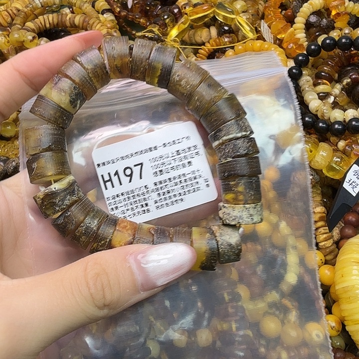 琥珀未镶嵌珠宝奇石