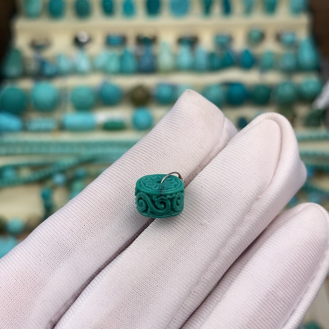 绿松石未镶嵌珠宝奇石9