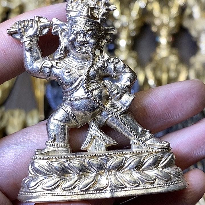 青铜催迫金刚手福利福利福利