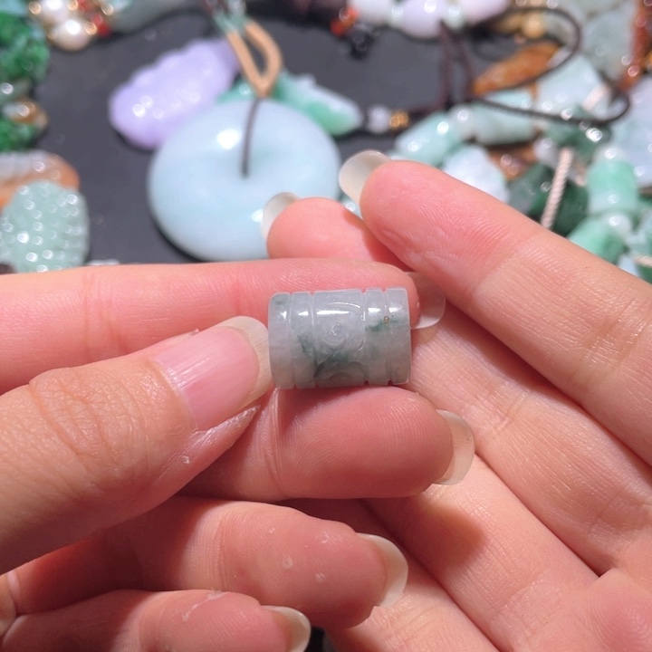 【闪购商品】翡翠颈饰未镶嵌用****5天然翡翠