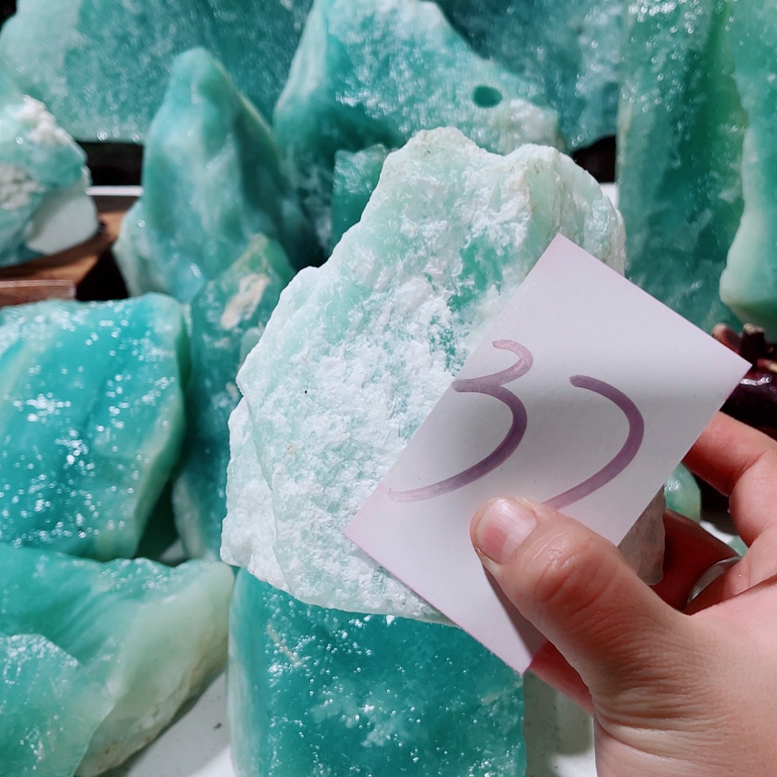 向***往蛇纹石玉未镶嵌原石