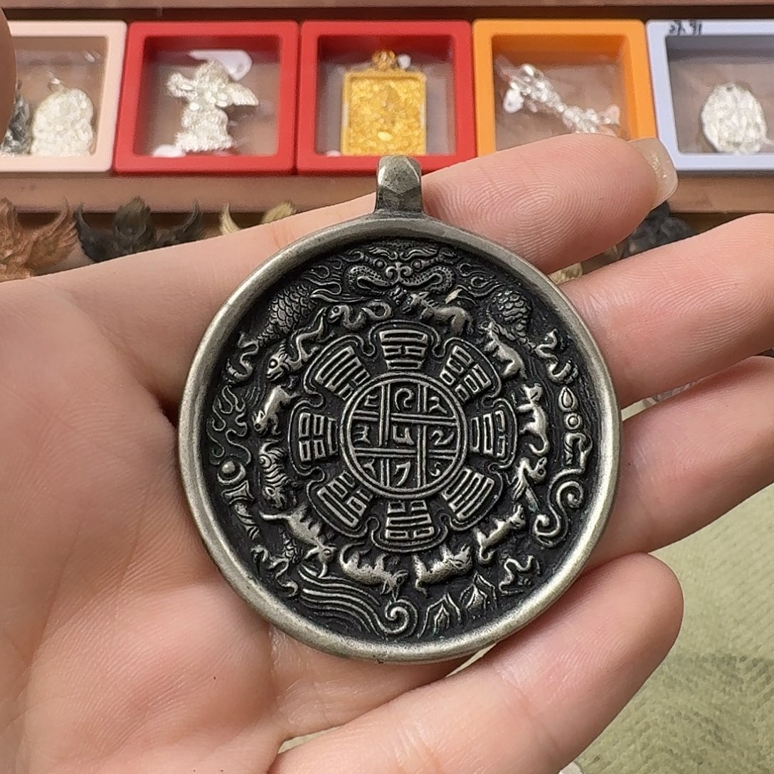 我***翔合金类东西真好看真好看