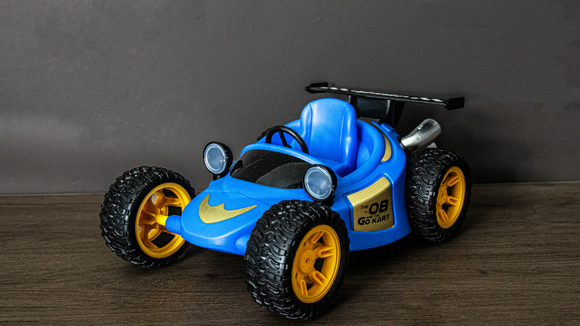 大号漂移遥控卡丁车翻斗特技车灯光音乐电动玩具