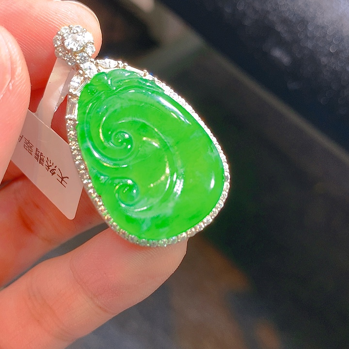 【闪购商品】翡翠颈饰银S925镶嵌翡翠