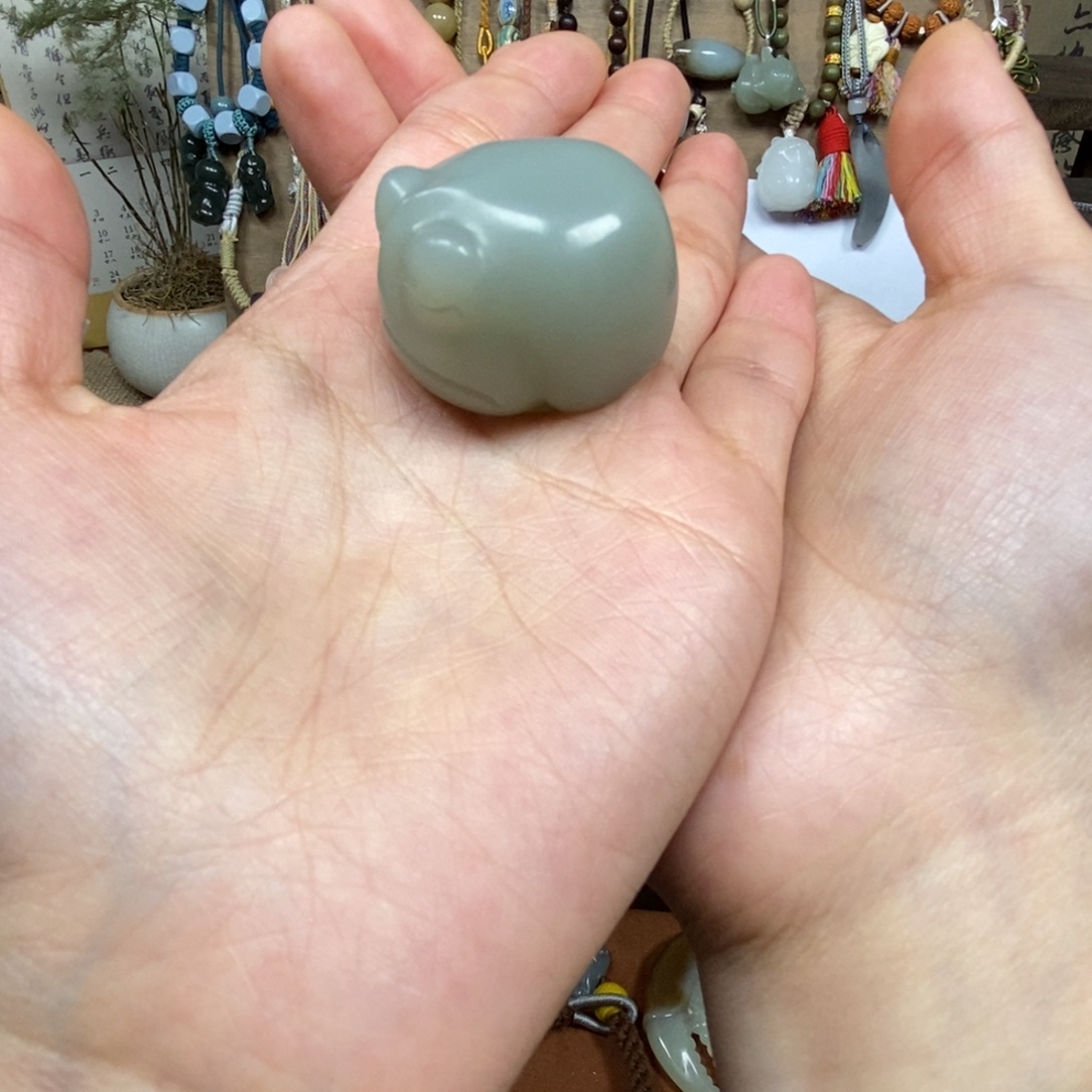 我***蟹和田玉（糖玉）未镶嵌车挂