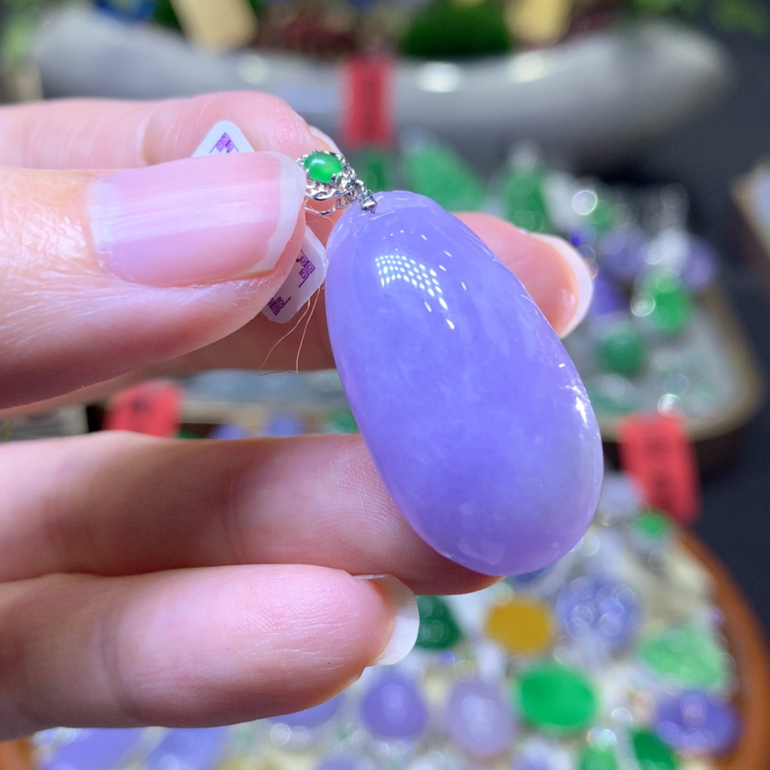 【闪购商品】翡翠颈饰18K金镶嵌翡翠吊坠项链