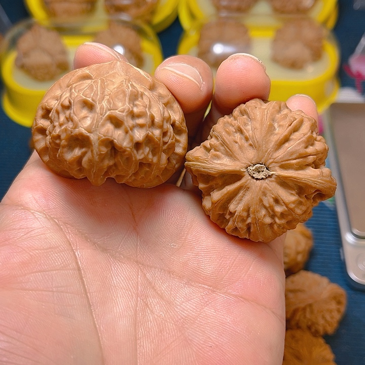 文玩核桃吊坠宫灯