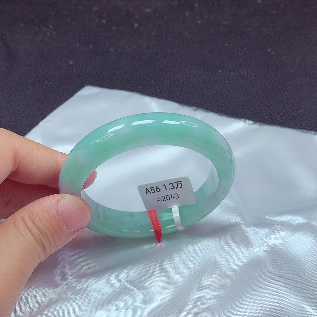 翡翠手镯未镶嵌手镯56 