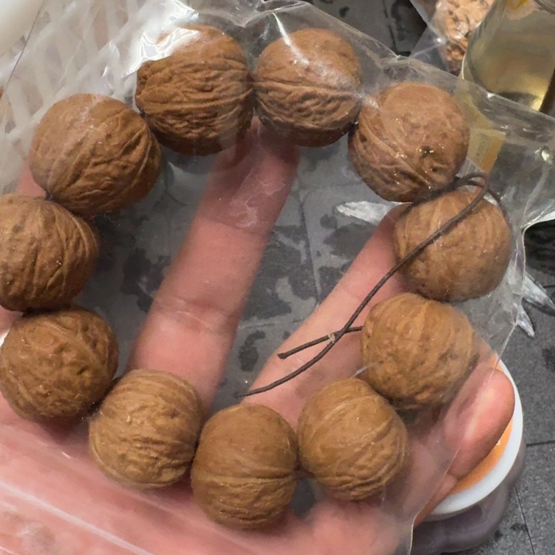 文玩核桃把件秋子