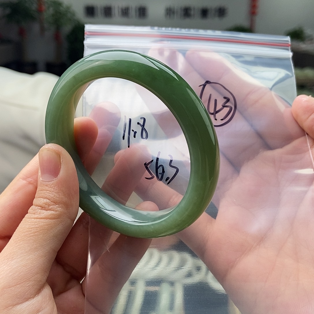 和田玉颜色多样性发拍一发一未镶嵌