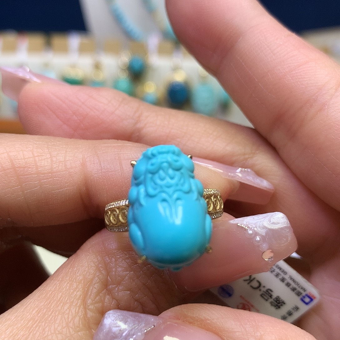 绿松石18K金镶嵌戒指