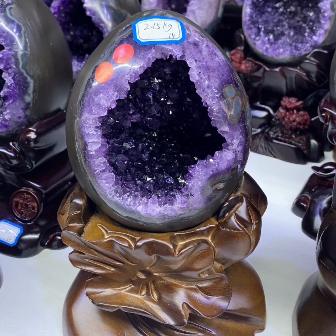 水晶摆件未镶嵌莹