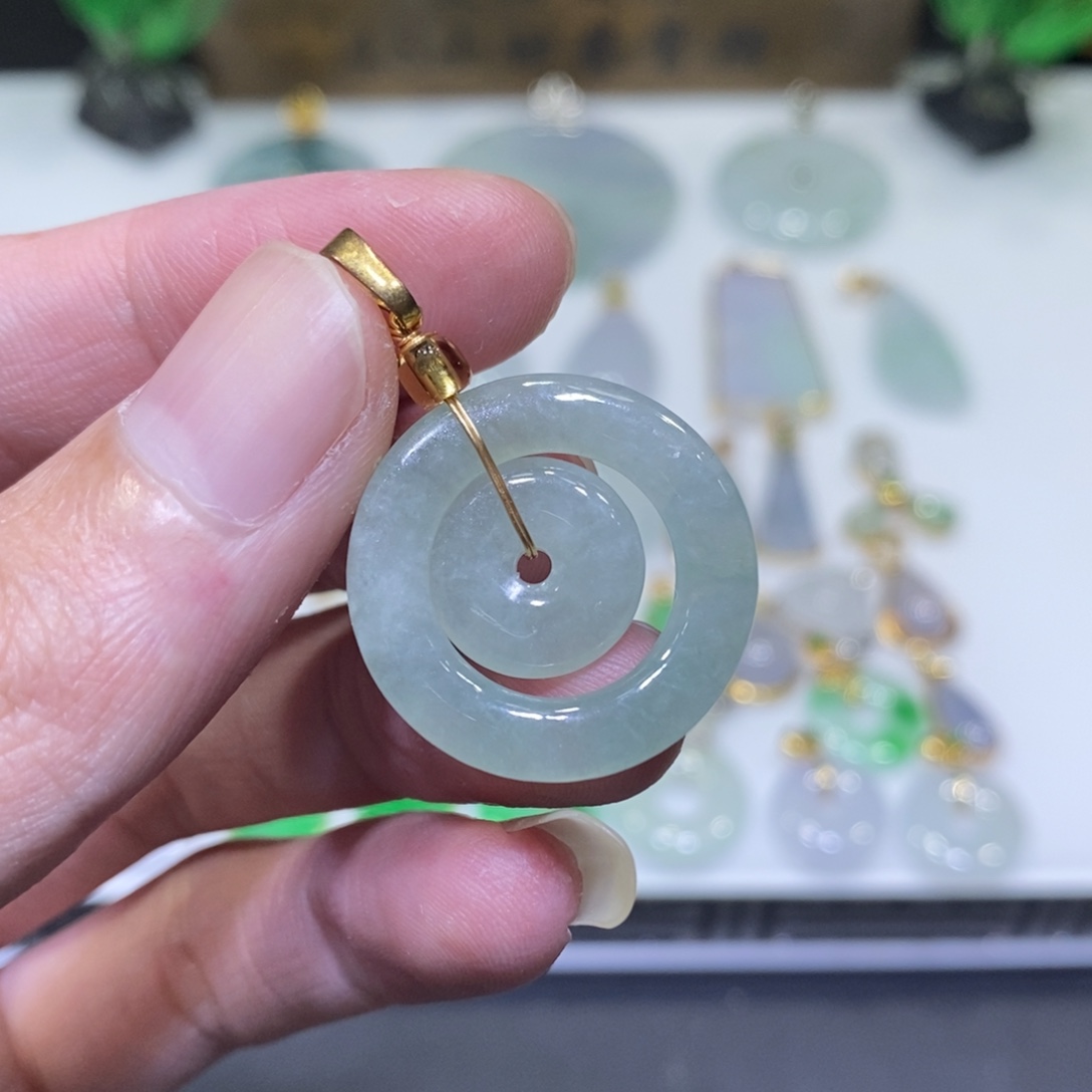 翡翠未镶嵌吊坠(不含链)