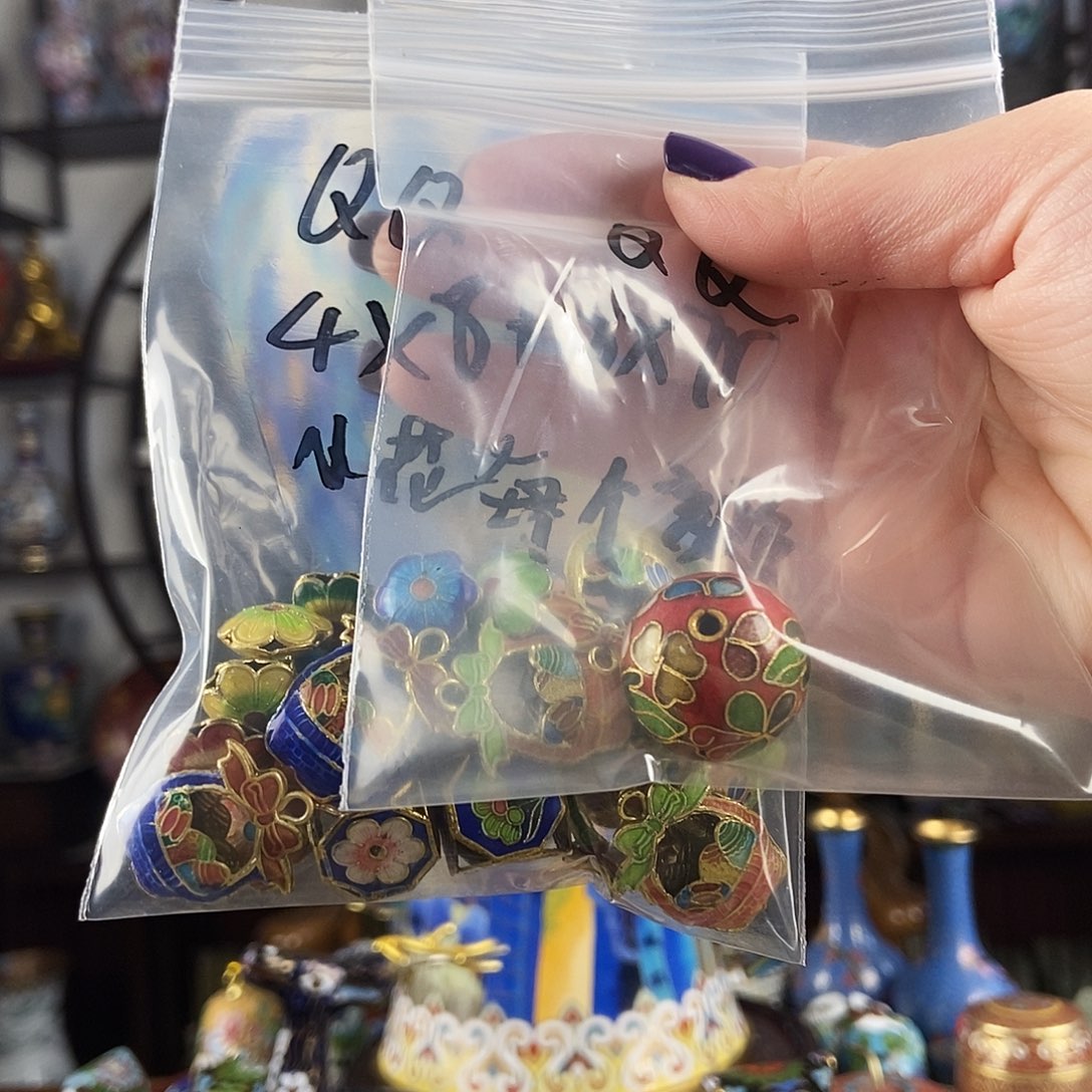 我***贝铜一个卡20珠子+27个吊坠